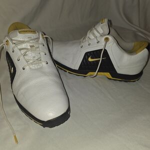 Nike Men's White and Black Shoes